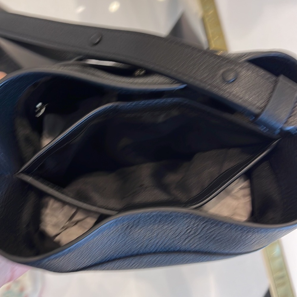 Kate Spade Leila small bucket bag color: Black 

NWT - Picture 9 of 16